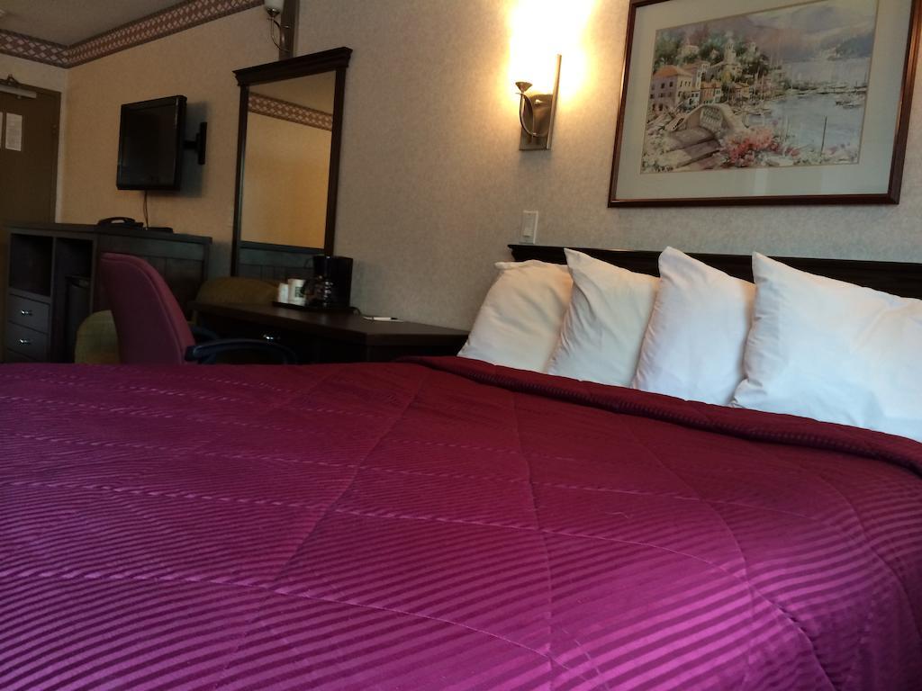 Ramada By Wyndham Abbotsford Hotel Kamer foto