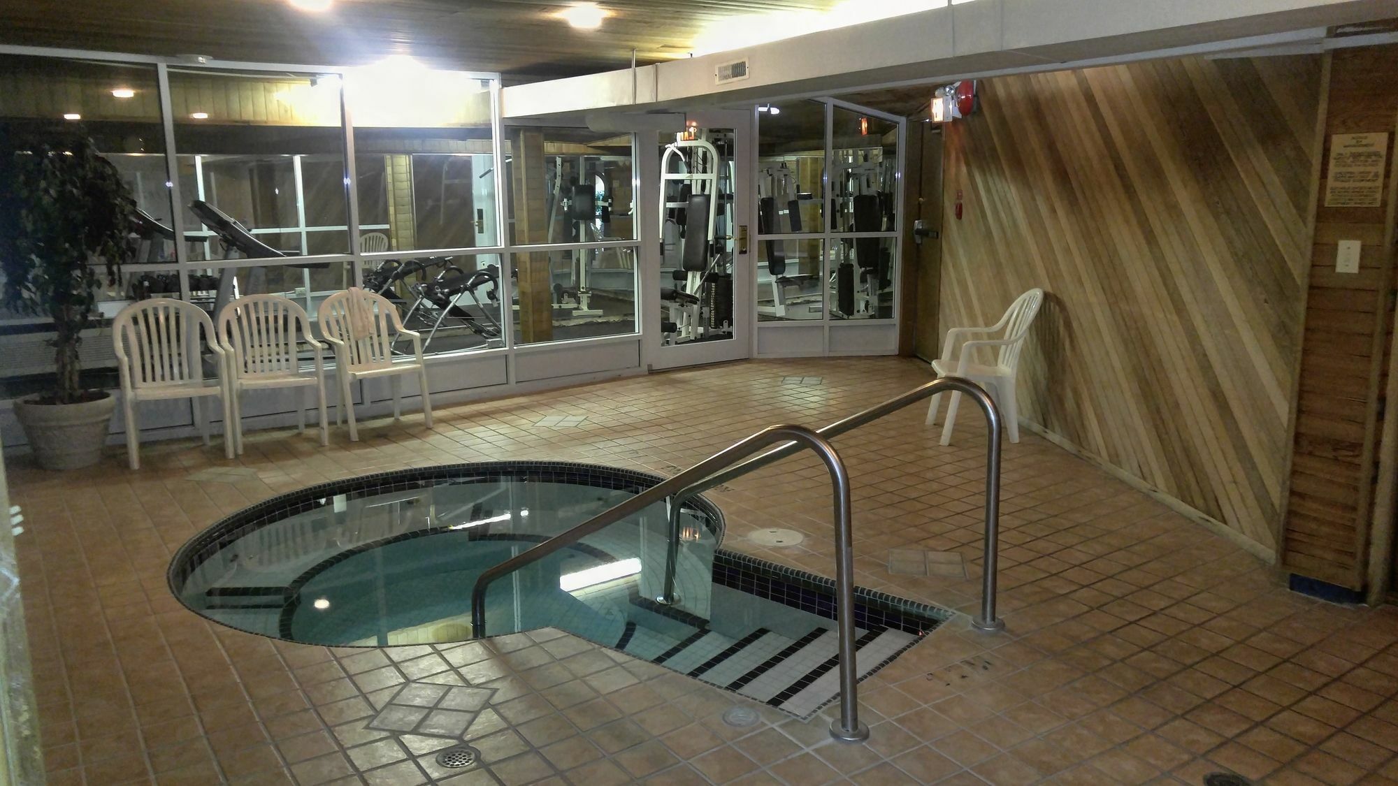 Ramada By Wyndham Abbotsford Hotel Buitenkant foto