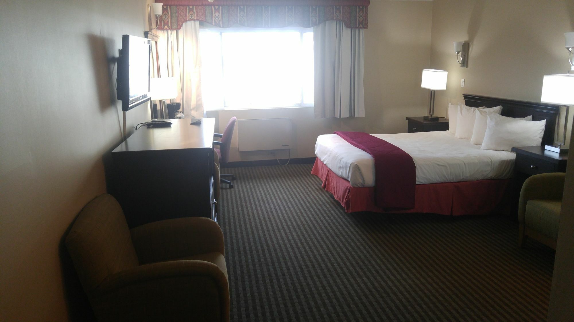 Ramada By Wyndham Abbotsford Hotel Buitenkant foto